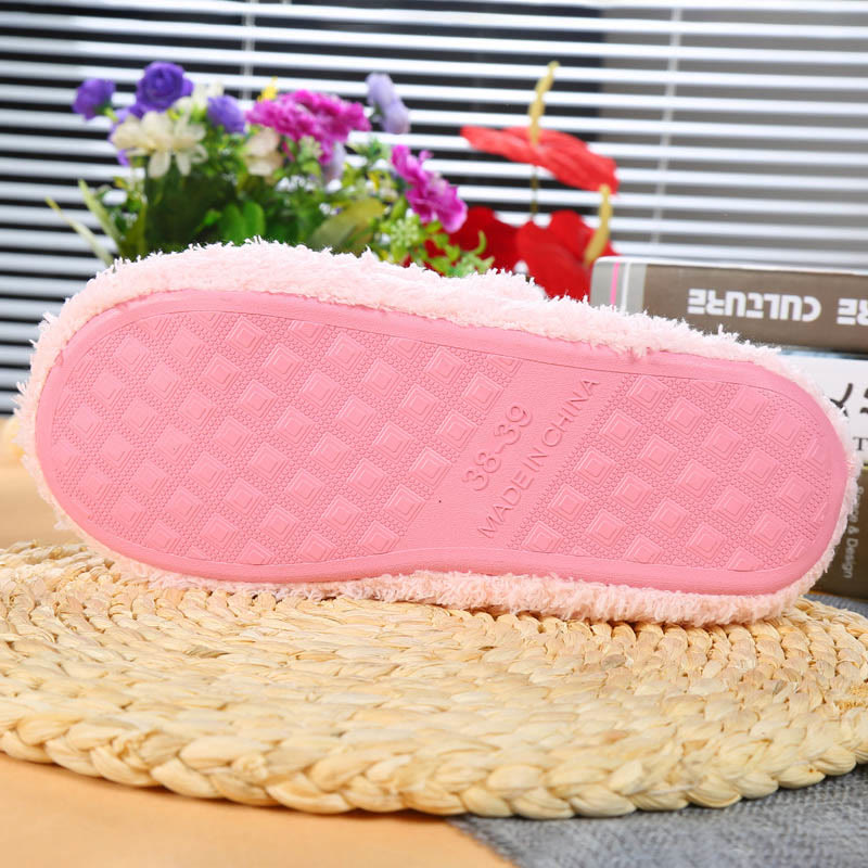 Hausschuhe mit Herzmotiv in Übergröße - image 7