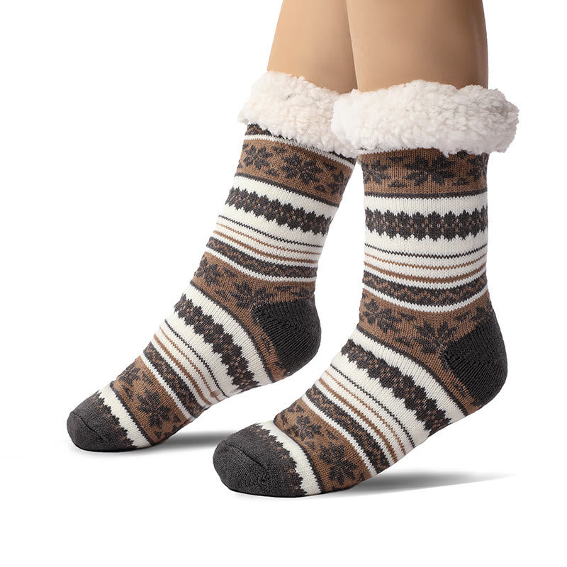 Farblich passende Hausschuhsocken mit Schneeflockenmotiv in Übergröße (2 Paar) - image 1