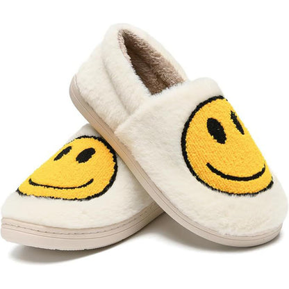 Bunte Hausschuhe mit Smiley-Gesicht in Übergröße - image 12