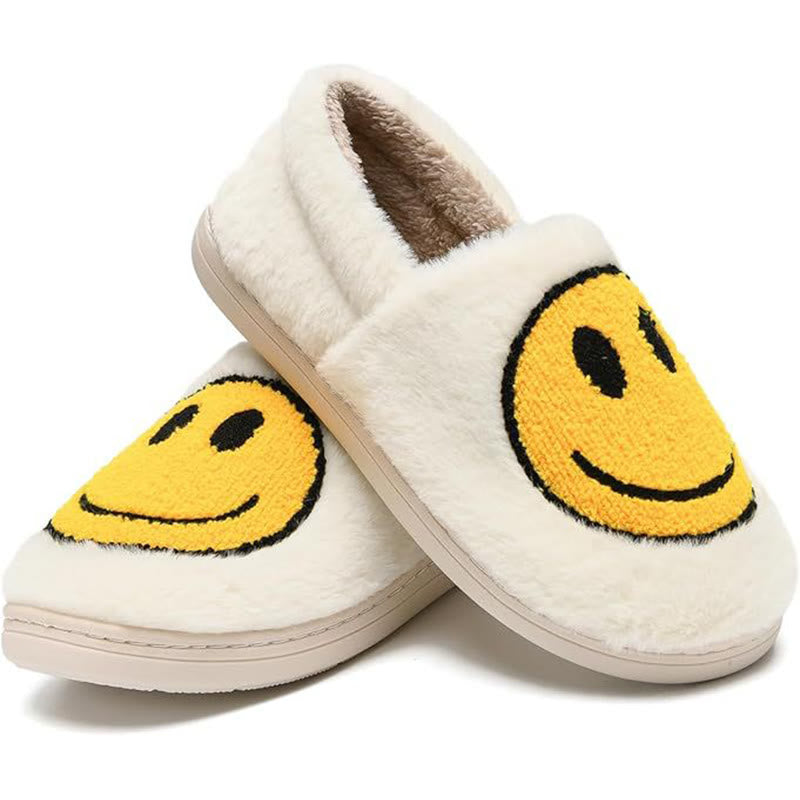 Bunte Hausschuhe mit Smiley-Gesicht in Übergröße