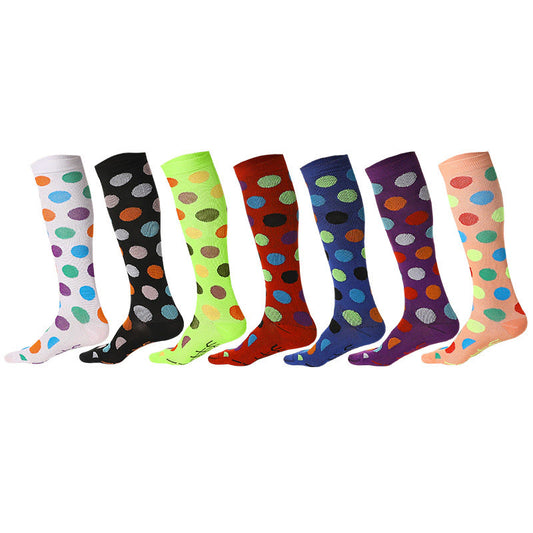 Kniestrümpfe mit Regenbogenpunkten (7 Paar)