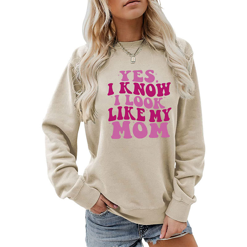 Lila Sweatshirt mit Buchstaben in Übergröße