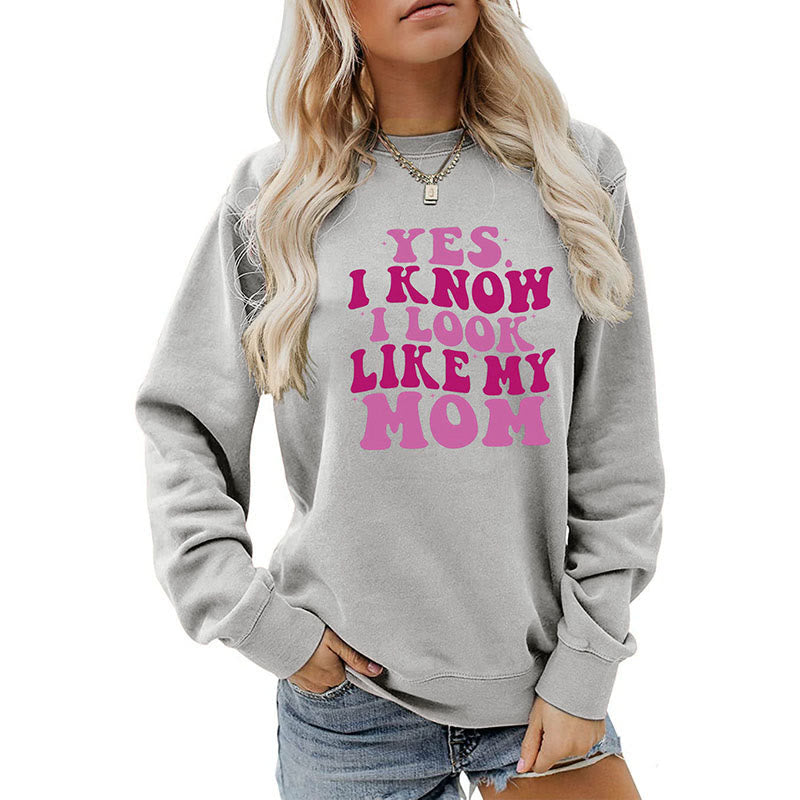 Lila Sweatshirt mit Buchstaben in Übergröße