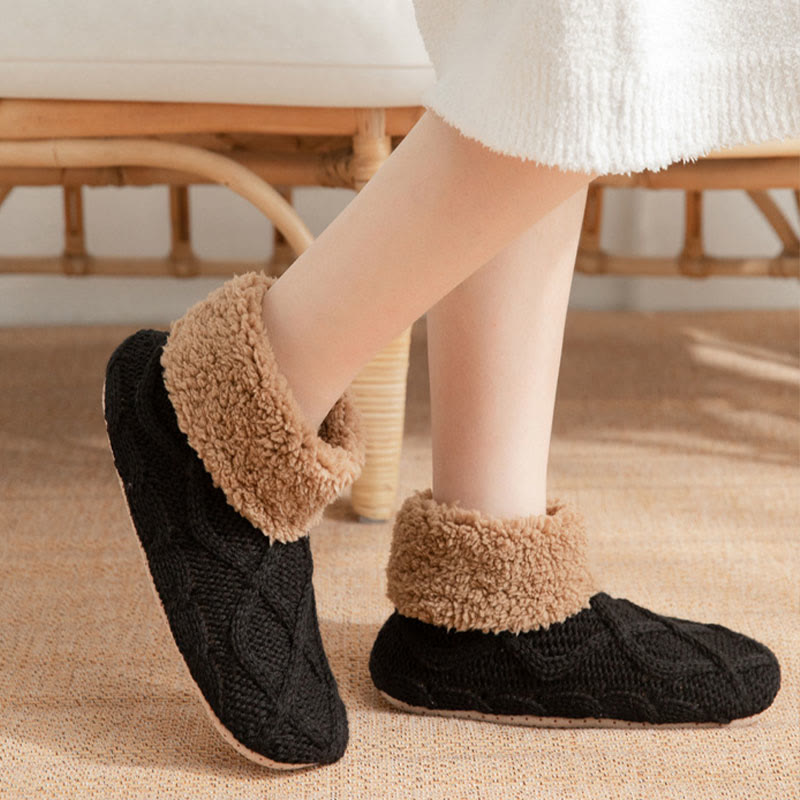 Rutschfeste, flauschige Hausschuhsocken in Übergröße - Schwarz - EU36-42 (US3-8,5) - image 5