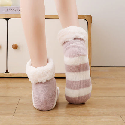 Slipper-Socken mit breiten Streifen in Übergröße