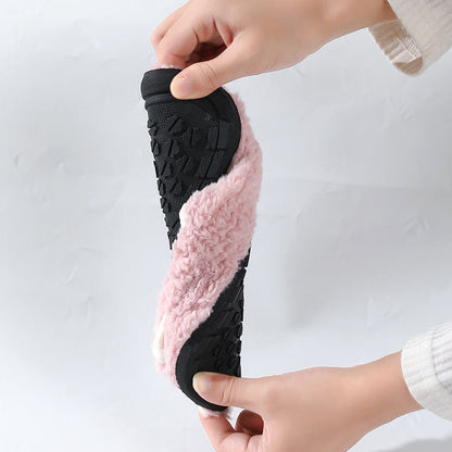 Flauschige Hausschuhe aus lockigem Fell in Übergröße - image 6