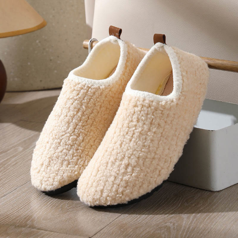 Flauschige Hausschuhe aus lockigem Fell in Übergröße - Beige - EU43-44 (US9-10) - image 11