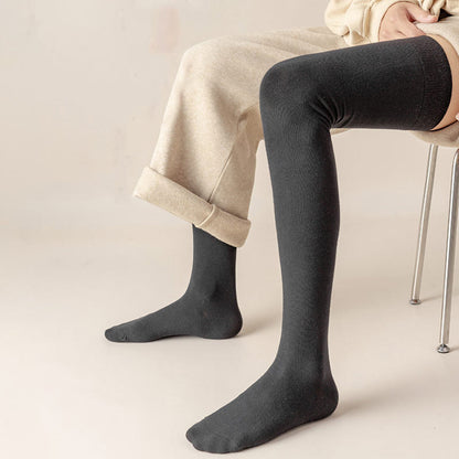 Einfarbige, oberschenkelhohe Baumwollsocken (2 Paar) - image 2