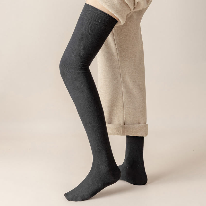 Einfarbige, oberschenkelhohe Baumwollsocken (2 Paar) - image 4