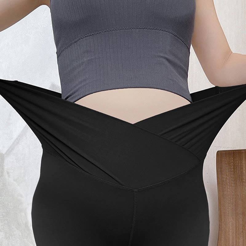Umstands-Yoga-Shorts mit V-förmiger Taille - image 6