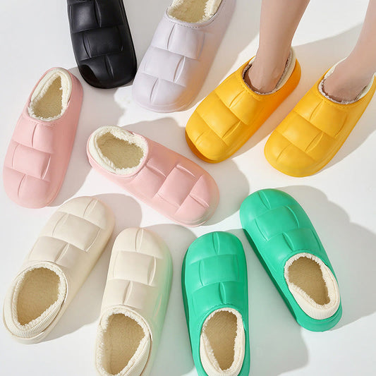 Hausschuhe mit Blütenblattmuster in Übergröße - image 0