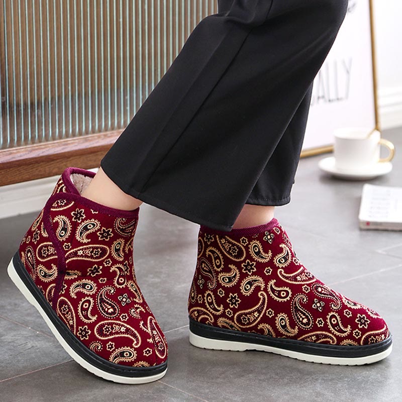 Hausschuhe mit goldener Stickerei in Übergröße - image 4