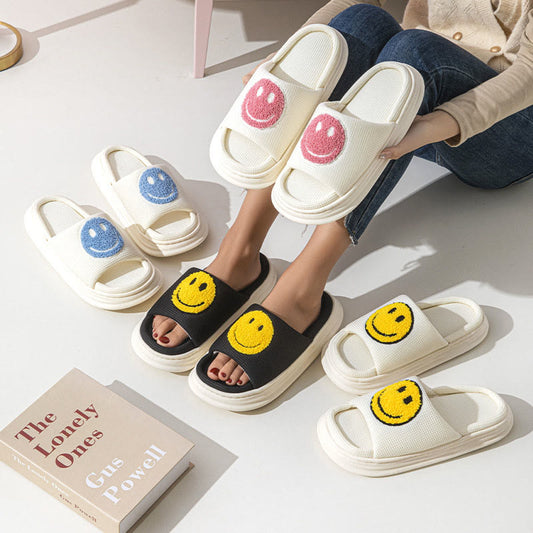 Smiley-Anti-Rutsch-Hausschuhe in Übergröße