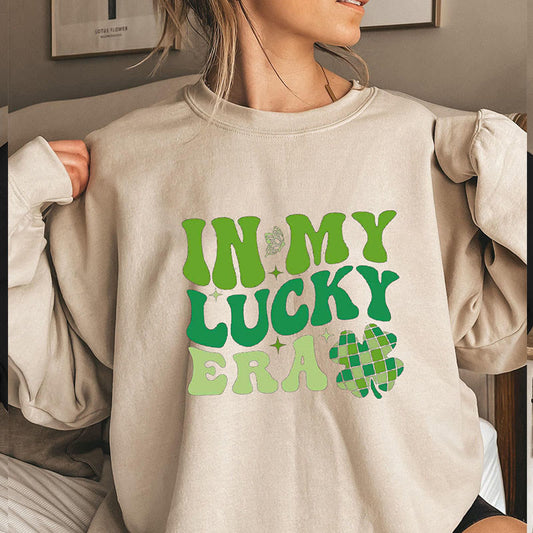 Sweatshirt „In My Lucky Era“ in Übergröße - Khaki - 3XL - image 0
