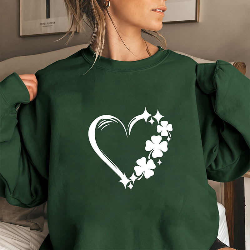 Sweatshirt mit vierblättrigem Kleeblatt in Übergröße