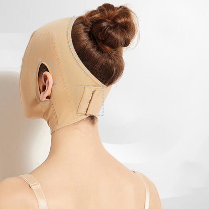 Kopfbedeckung mit dreireihiger Schnalle nach Operationen