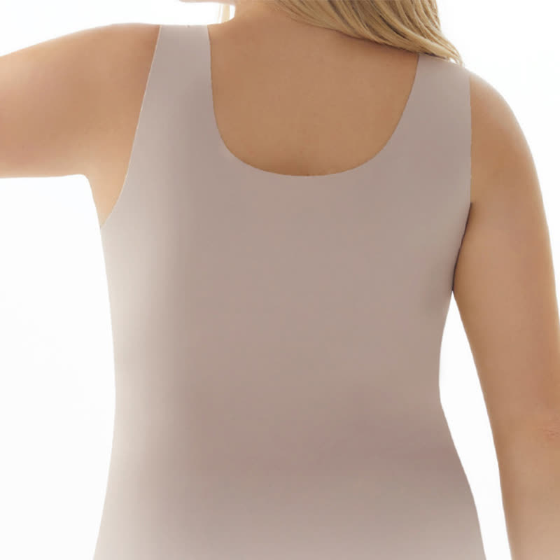 Gepolstertes, bügelloses Tanktop mit Spitzenkragen in Übergröße
