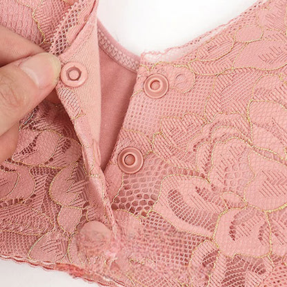 Bügelloser BH mit Frontverschluss und breiten Trägern aus Spitze in Übergröße