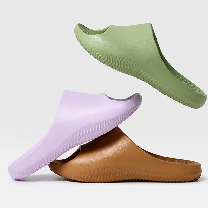 Rutschfeste Hausrutschen mit Fußgewölbeunterstützung