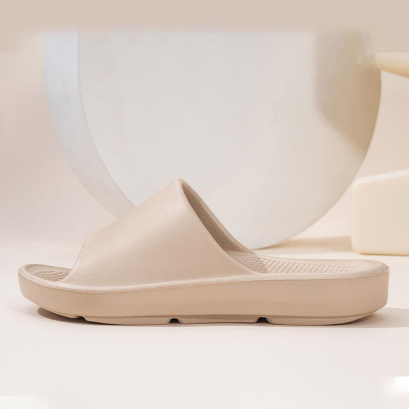 Einfarbige EVA-Hausschuhe mit dicker Sohle