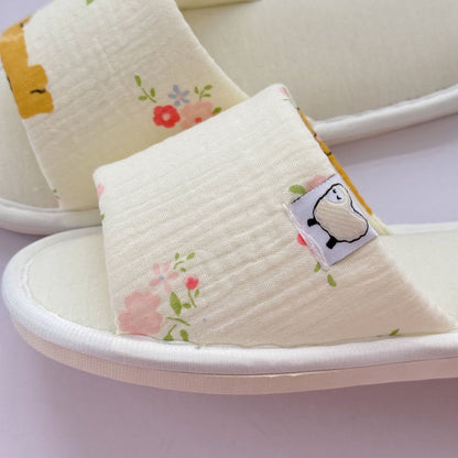 Elegante Hausschuhe aus Canvas mit Blumenmuster und offener Spitze - image 6