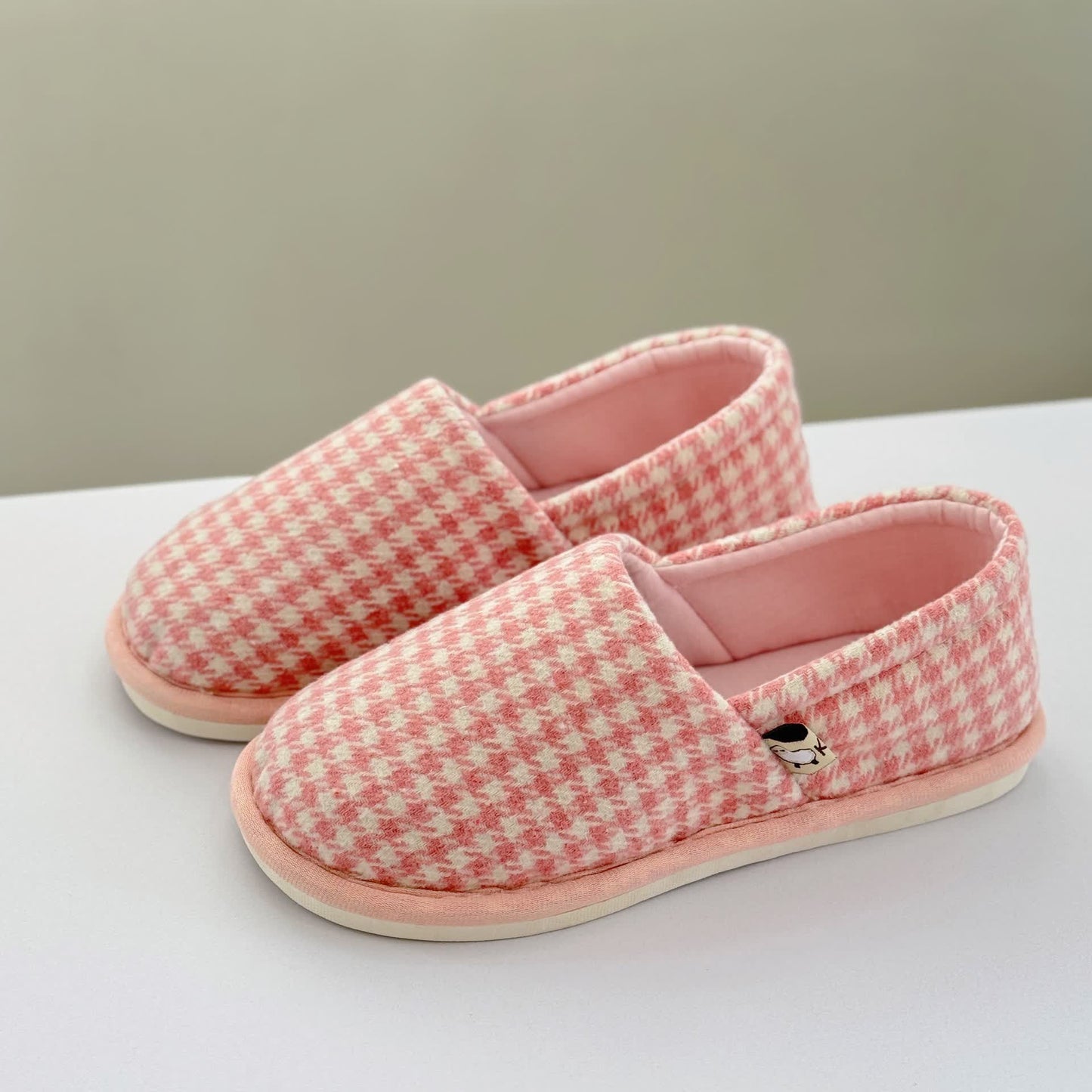 Karierte, rutschfeste, leichte Hausschuhe - Rosa - US8.5-9 - image 1