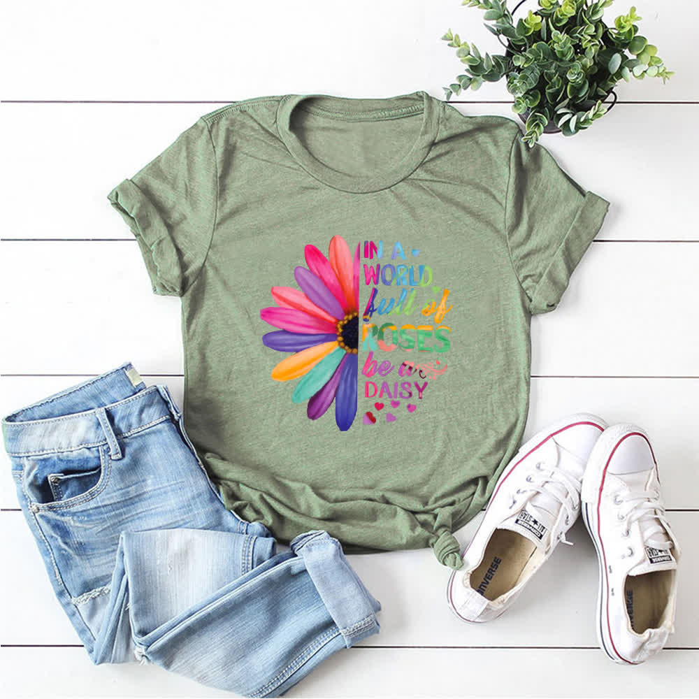 Kurzärmliges T-Shirt mit Gänseblümchen-Print in Übergröße - Olivgrün - 5XL - image 11