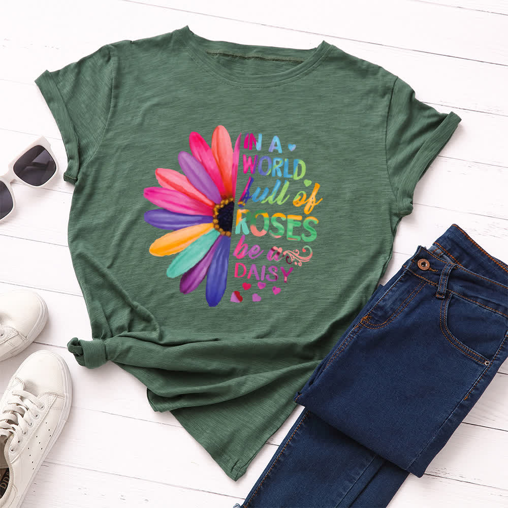 Kurzärmliges T-Shirt mit Gänseblümchen-Print in Übergröße - Armeegrün - 5XL - image 5