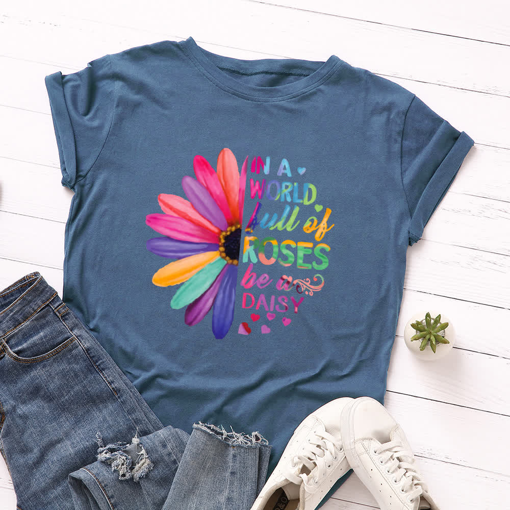 Kurzärmliges T-Shirt mit Gänseblümchen-Print in Übergröße - Königsblau - 5XL - image 5
