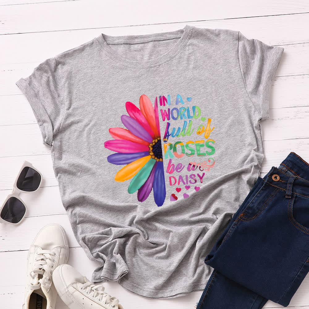 Kurzärmliges T-Shirt mit Gänseblümchen-Print in Übergröße - Hellgrau - 5XL - image 9