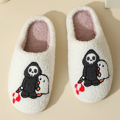 Flauschige Hausschuhe mit Cartoon-Totenkopf-Geister-Print - image 5