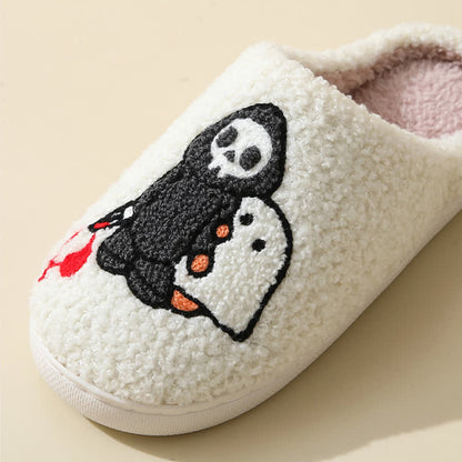 Flauschige Hausschuhe mit Cartoon-Totenkopf-Geister-Print - image 6