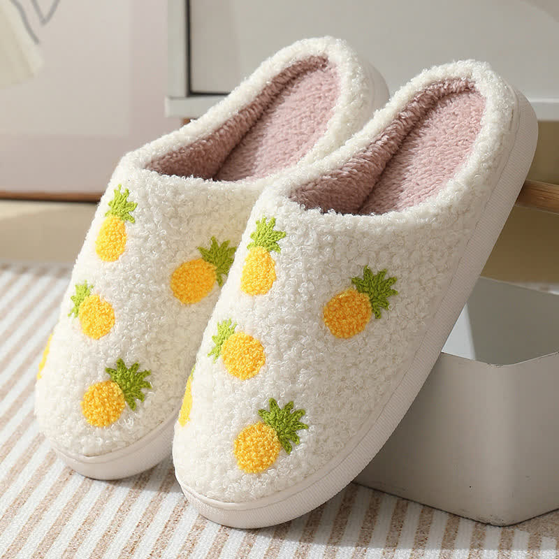 Flauschige Hausschuhe mit Cartoon-Frucht-Print - Ananas - EU43-44 (US9-10) - image 11
