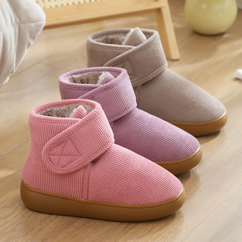 Hohe, warme Hausschuhe mit Klettverschluss - image 2