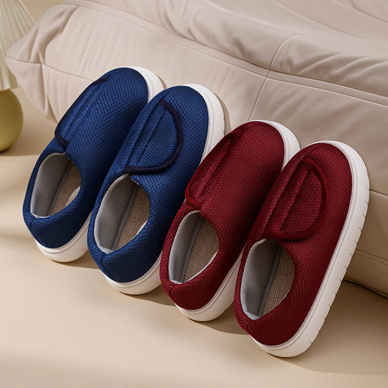 Slip-On-Hausschuhe aus Mesh mit weiter Öffnung - image 1