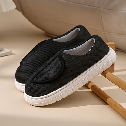Slip-On-Hausschuhe aus Mesh mit weiter Öffnung - Schwarz - EU46-47 (US12-12,5) - image 5