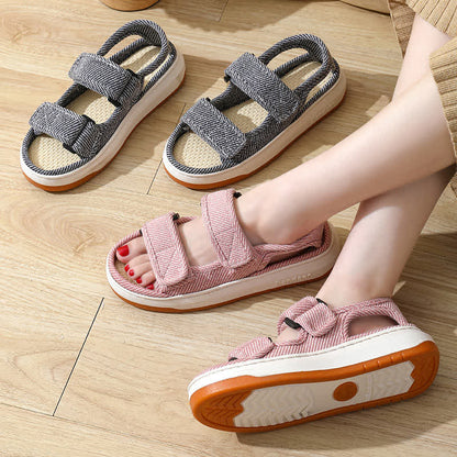 Atmungsaktive, rutschfeste Leinen-Sandalen mit Klettverschluss - image 2