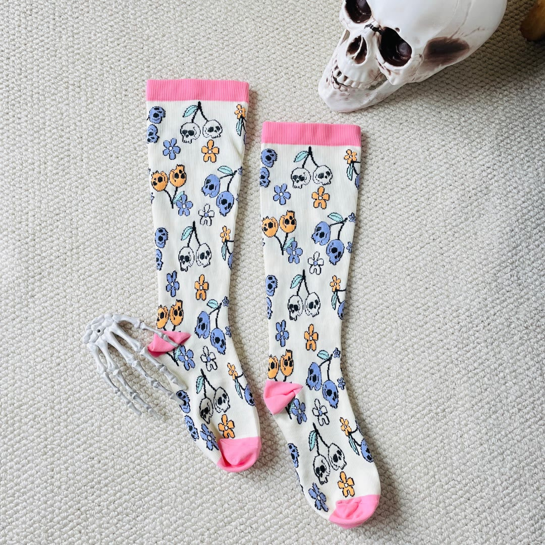 Kompressionsstrümpfe der Halloween-Blumentotenkopf-Serie in Übergröße (3 Paar) - image 2