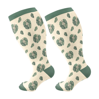 Kompressionsstrümpfe mit Halloween-Totenkopf und Monstera-Motiv in Übergröße (3 Paar) - Grün (1 Paar) - 4XL - image 7