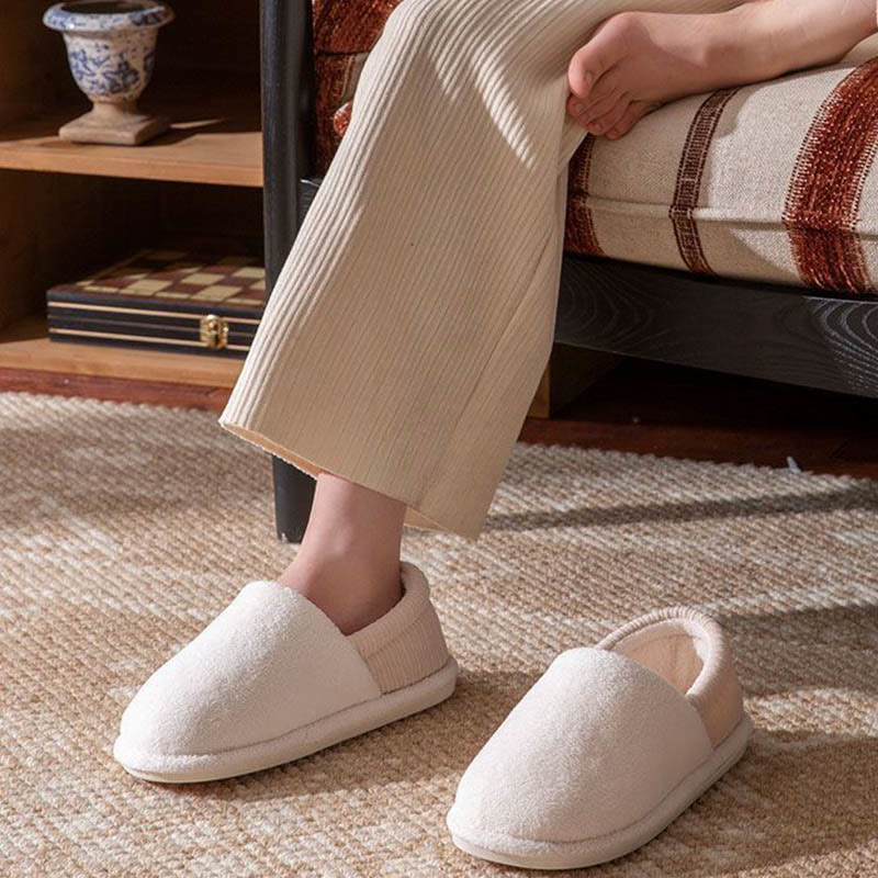 Weiche Hausschuhe in Übergröße, einfarbig - image 4