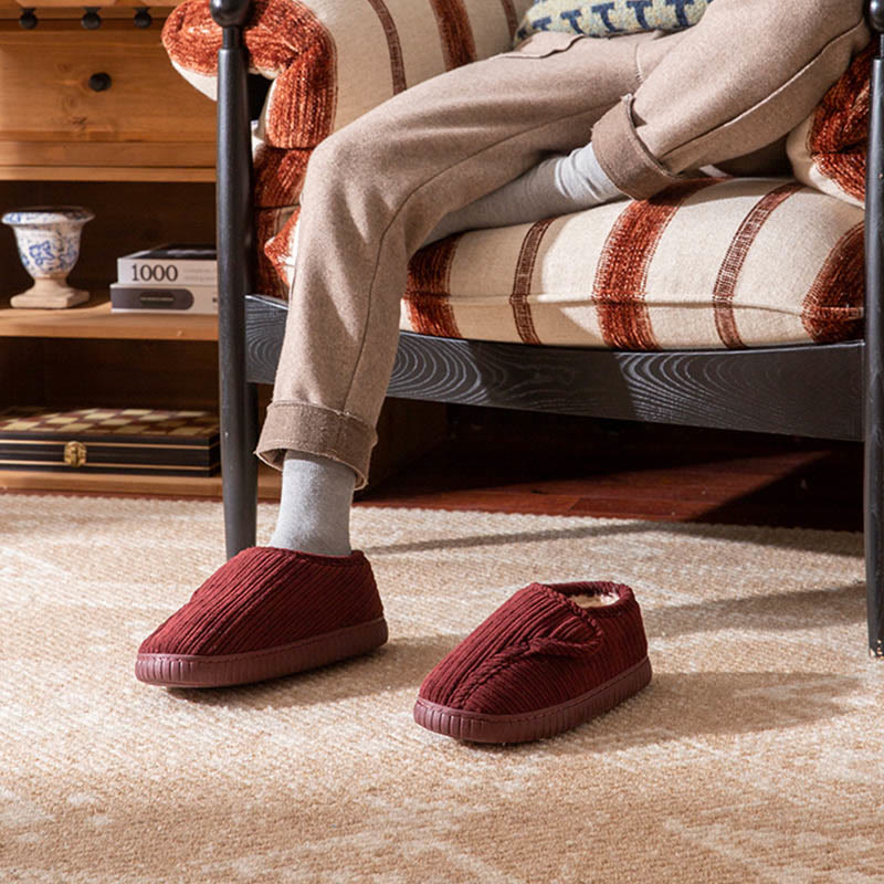 Rutschfeste warme Hausschuhe in Übergröße - image 2