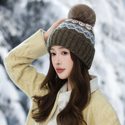 Lässige Beanie im Ethno-Stil - image 7