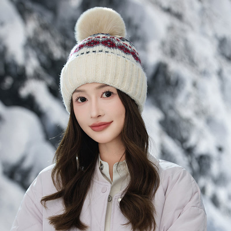 Lässige Beanie im Ethno-Stil - image 4