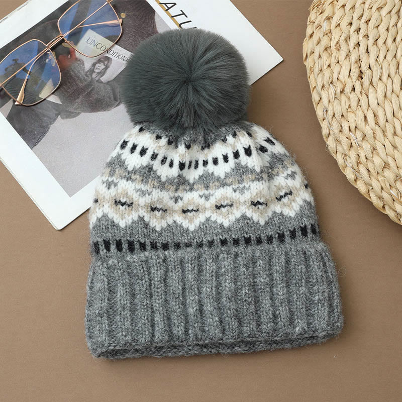 Lässige Beanie im Ethno-Stil - Grau - One Size - image 9