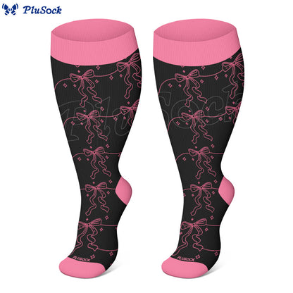 Plusock Kompressionsstrümpfe mit Rosa Schleifen in Übergröße (3 Paar) - image 4