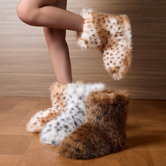 Plusock Übergrößen-Hausschuhe aus Fell mit Leopardenmuster - image 0