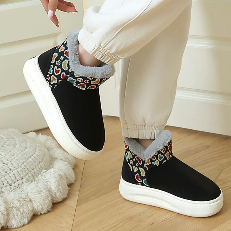 Plusock Hausschuhe in Übergröße mit Herzmuster - image 1