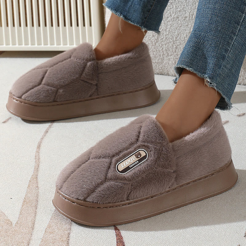 Plus Size Diamant-Pantoffeln - image 0