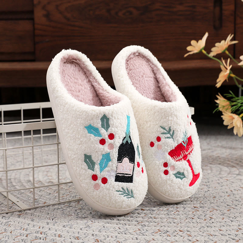 Plusock Hausschuhe in Übergröße mit Beeren-Weinglas-Motiv - Weiß - EU44-45 (US10-11) - image 2