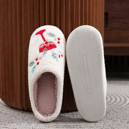 Plusock Hausschuhe in Übergröße mit Beeren-Weinglas-Motiv - image 3